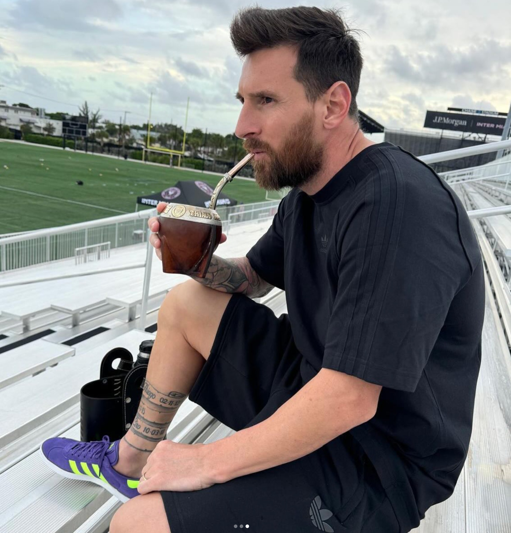 yerba mate messi drinking mate